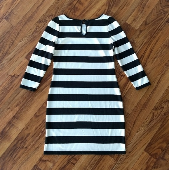 Dorothy Perkins black & white striped shift dress - Picture 4 of 8